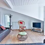 Guesthost - Dimora Alta Vista - Seaview & Parking Apartament *