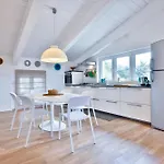 Apartament Guesthost - Dimora Alta Vista - Seaview & Parking