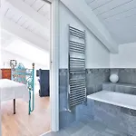 Guesthost - Dimora Alta Vista - Seaview & Parking *