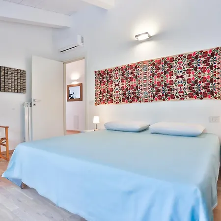 Guesthost - Dimora Alta Vista - Seaview & Parking Apartament
