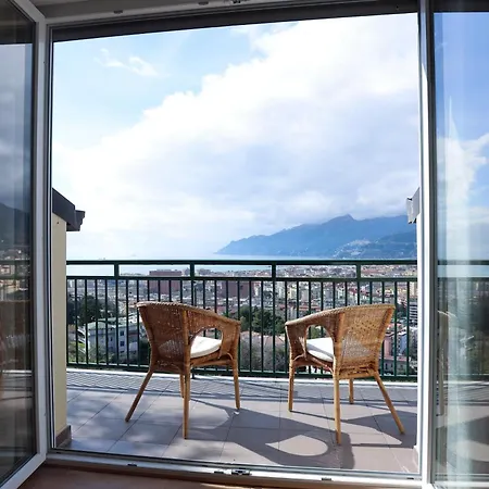 Guesthost - Dimora Alta Vista - Seaview & Parking *
