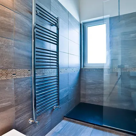 Guesthost - Dimora Alta Vista - Seaview & Parking * Salerno